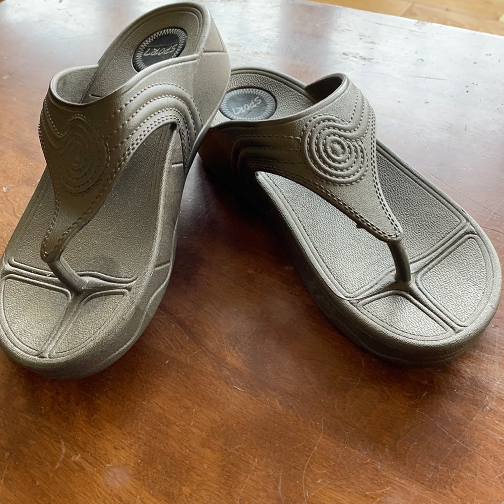 EUC Sport sandals size S(5-6)
